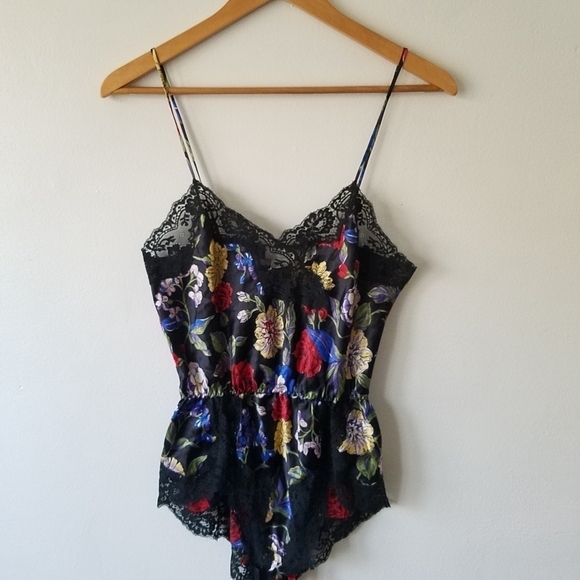 𝅺VTG Fantasies by Morgan Taylor  Bodysuit Lingerie Lace High Cut  Leotard - Picture 5 of 11